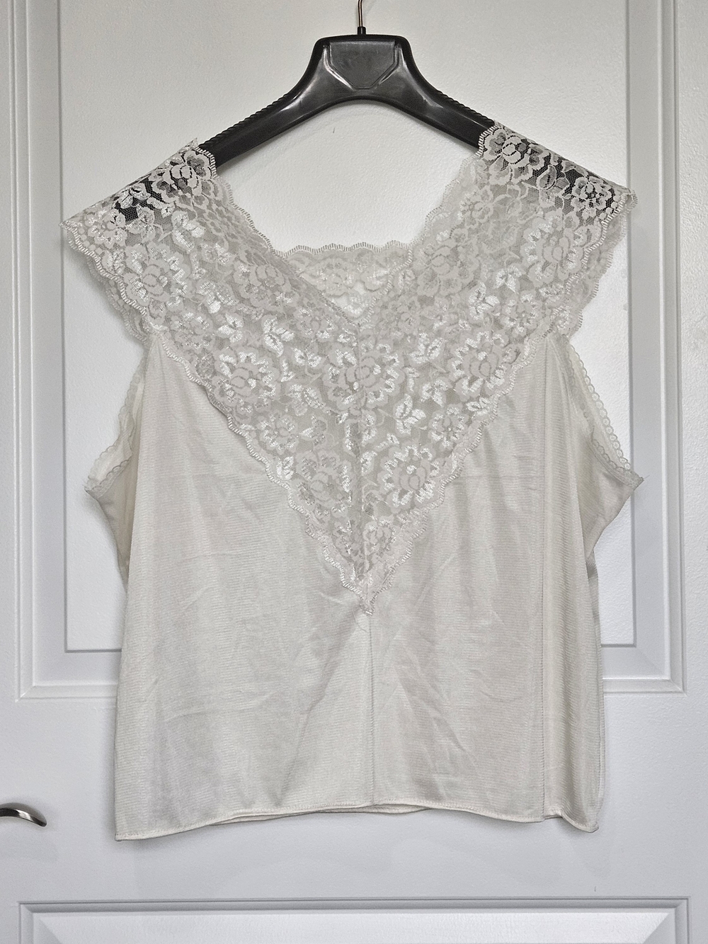 Women's XL Romantic Lace Trim Ivory Camisole